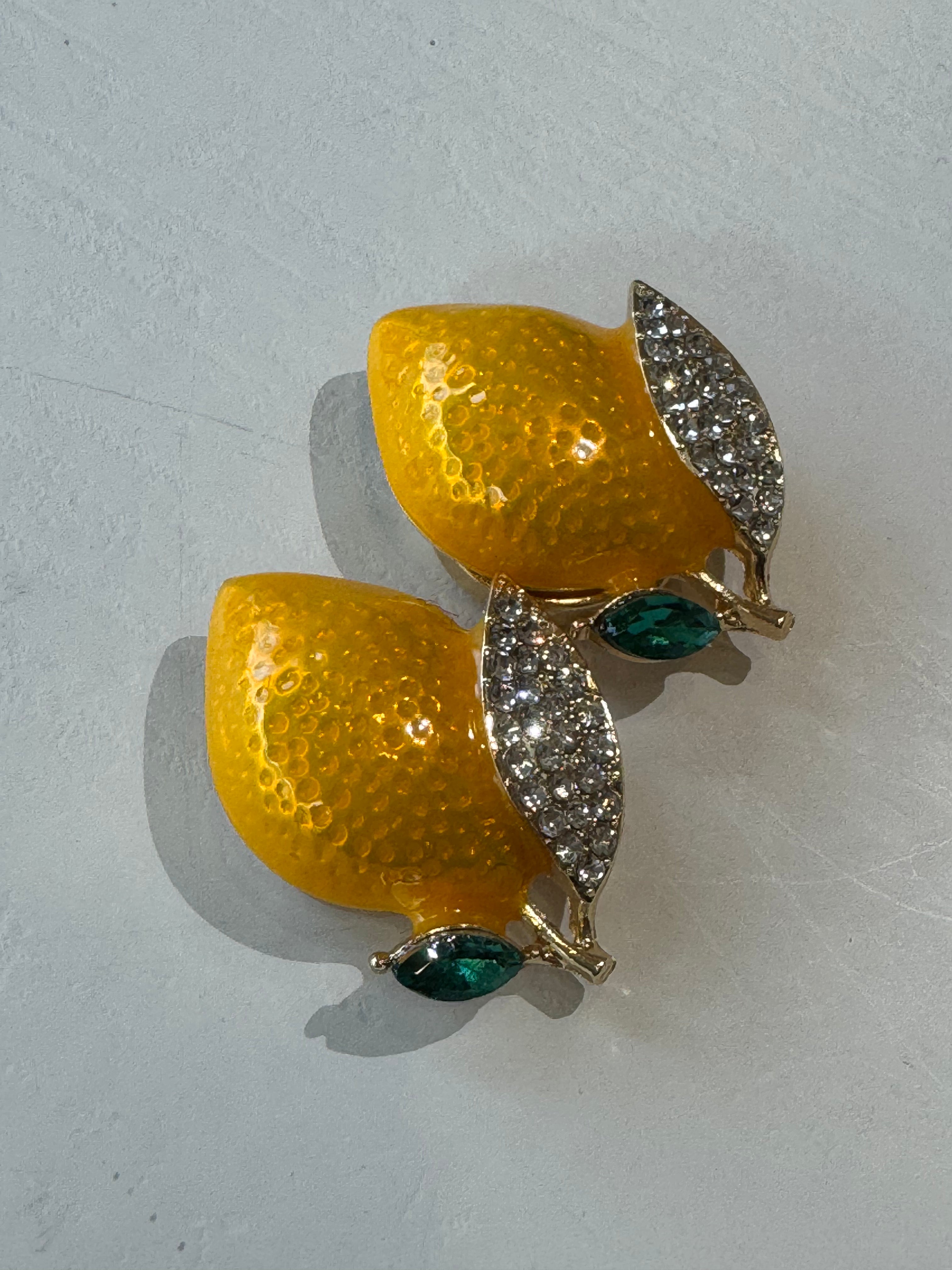 Gioiello copri bottone frutta