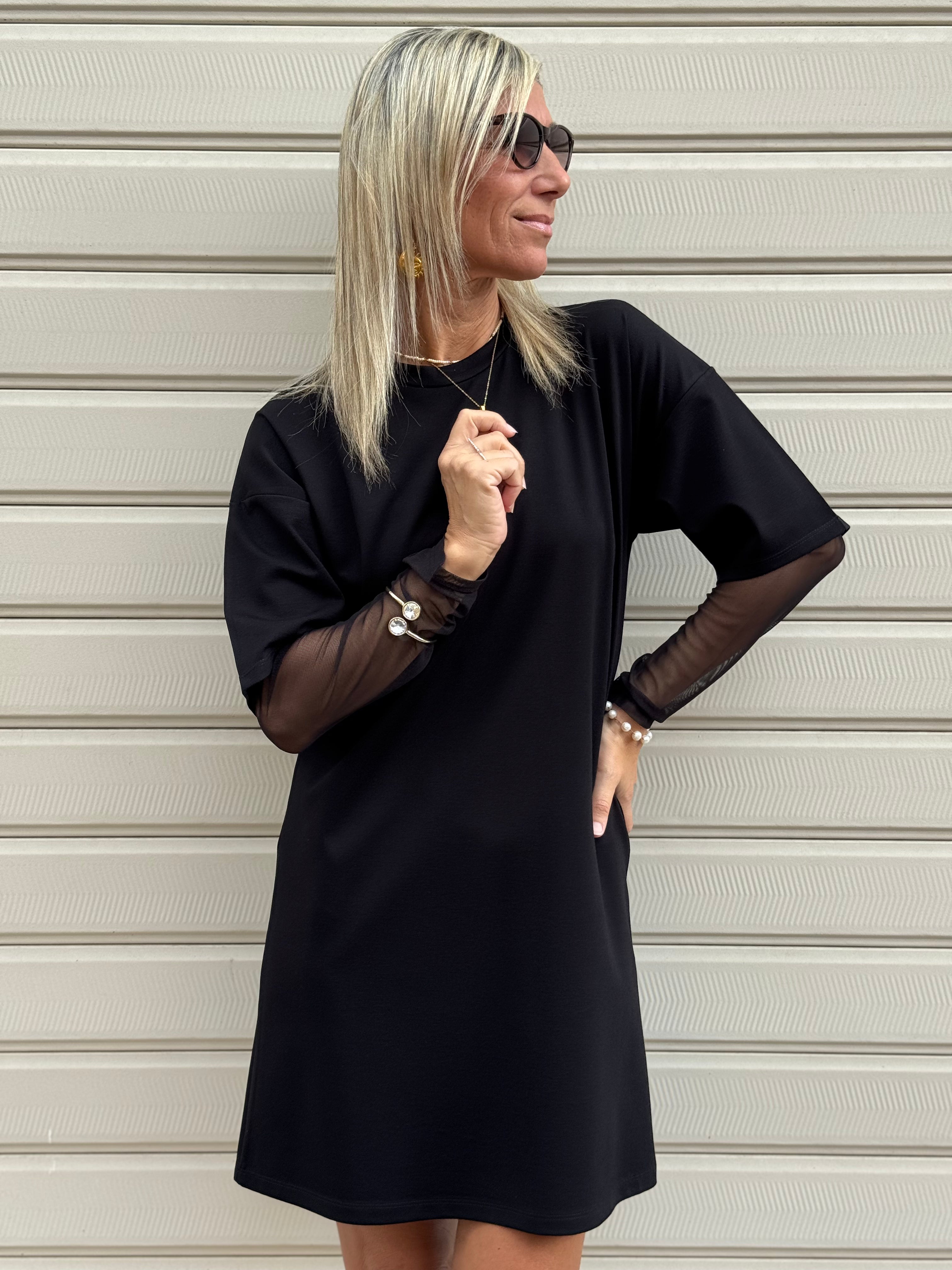 Abito manica tulle nero