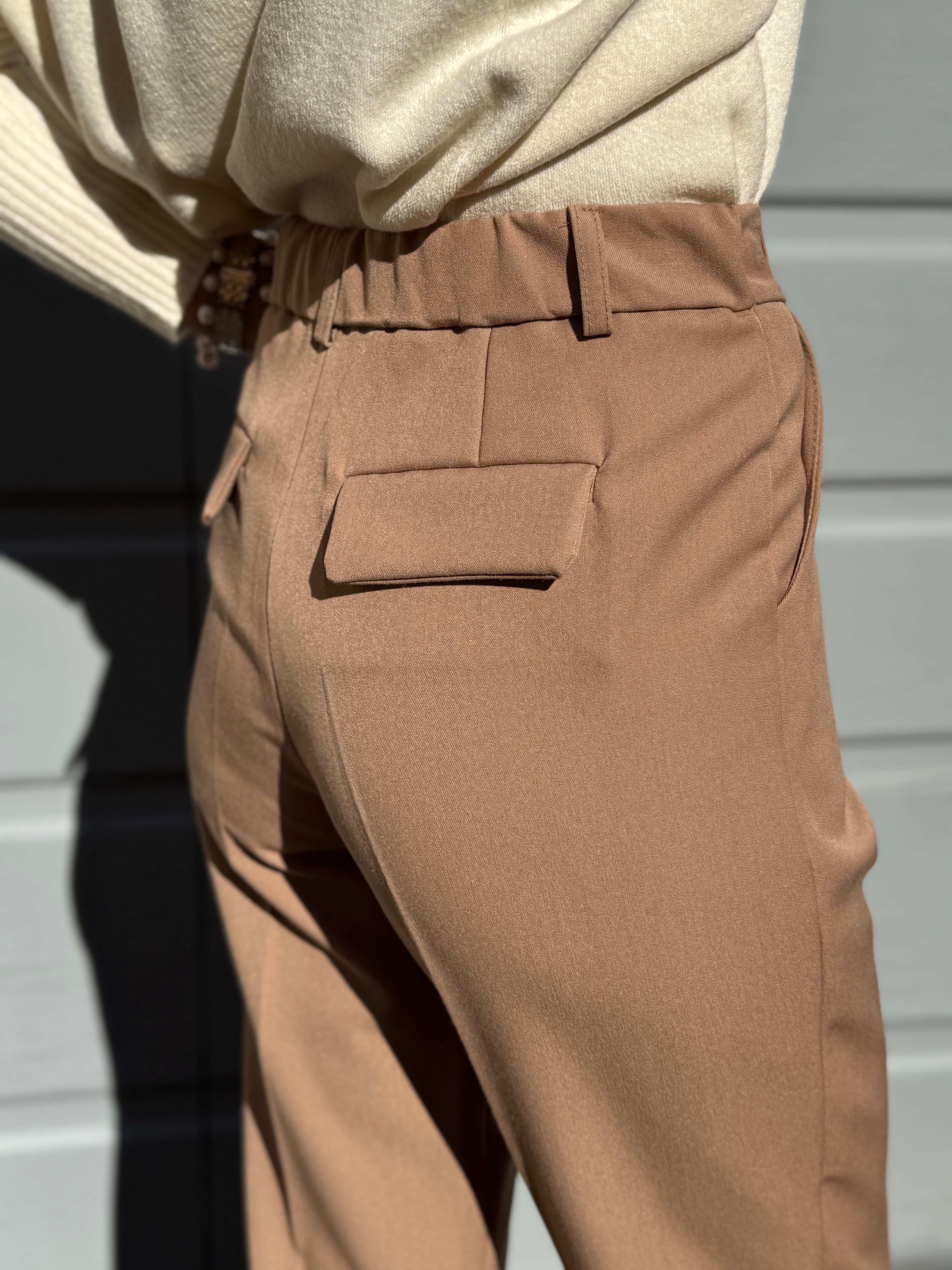 Pantalone sigaretta con elastico artigli