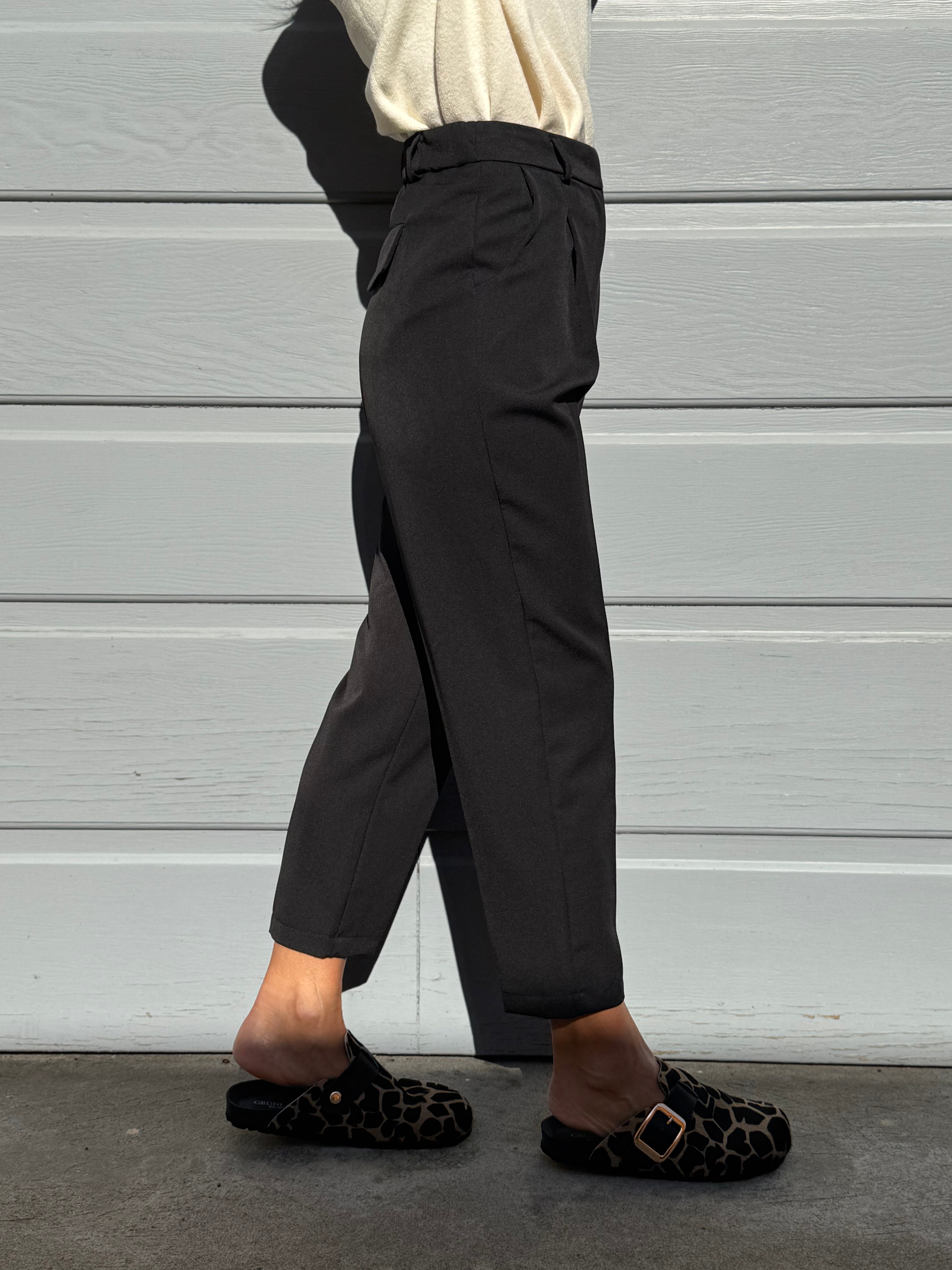 Pantalone sigaretta con elastico artigli