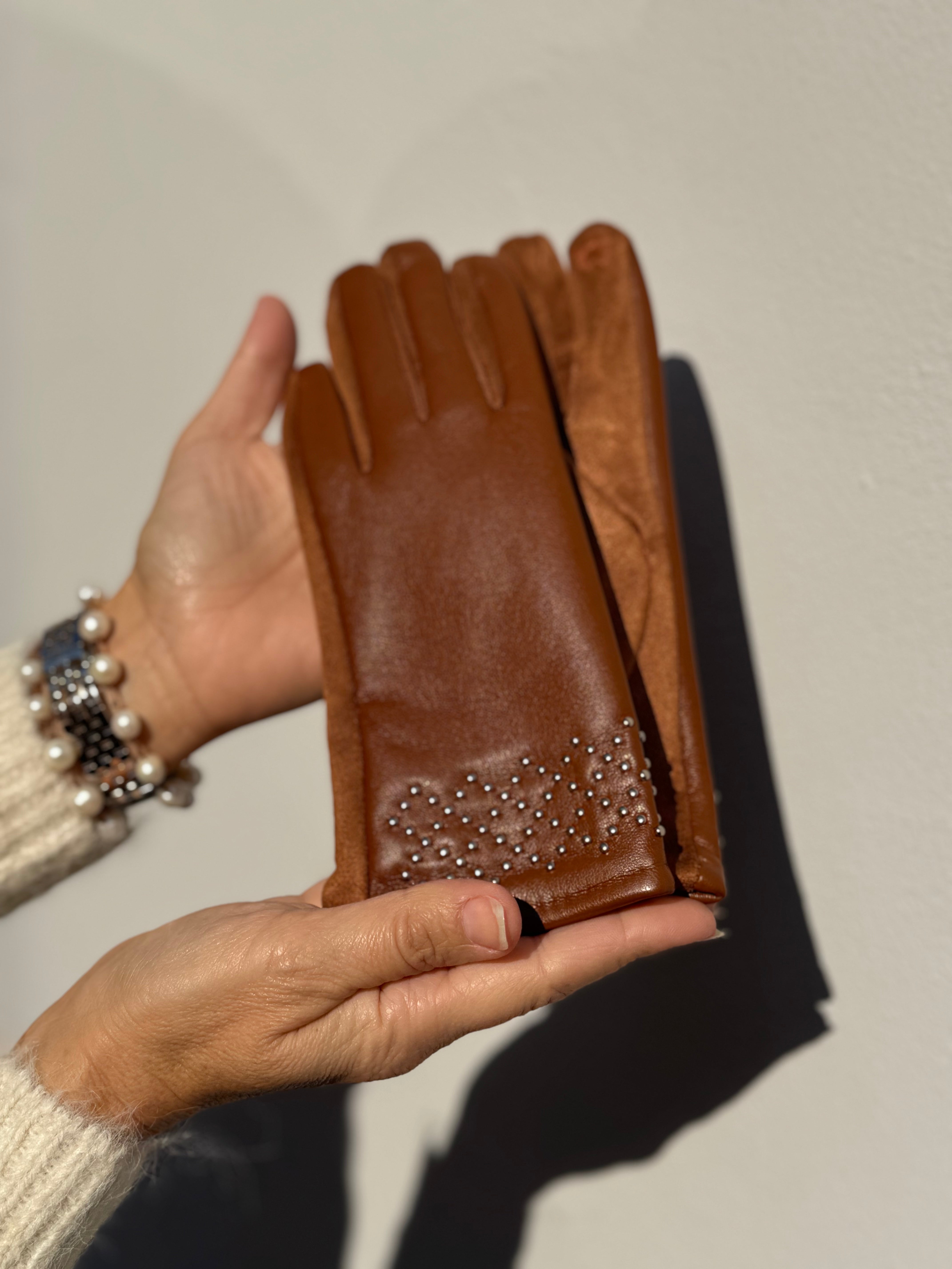 Guanti similpelle borchiette mimì
