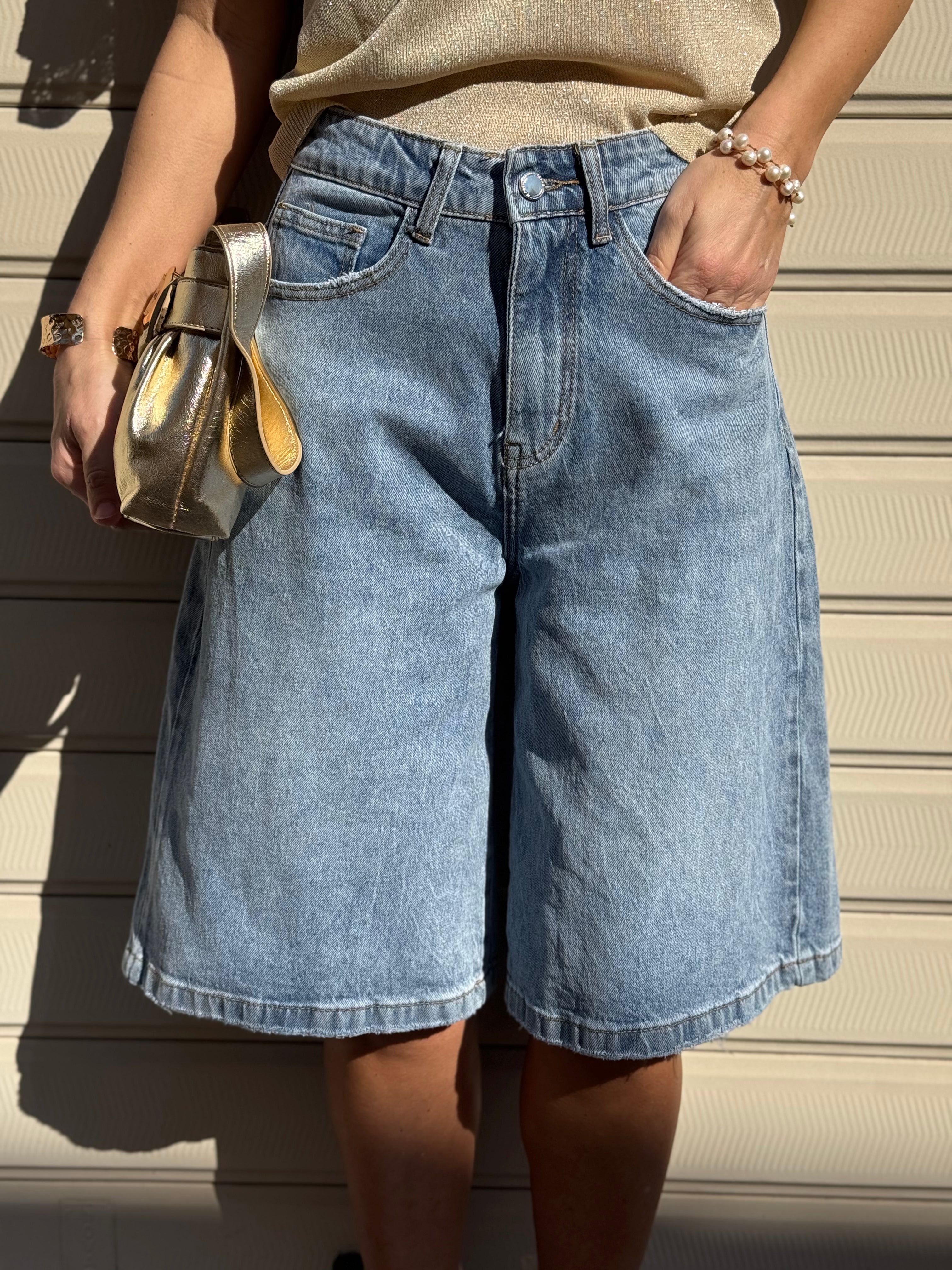 Bermuda denim adora