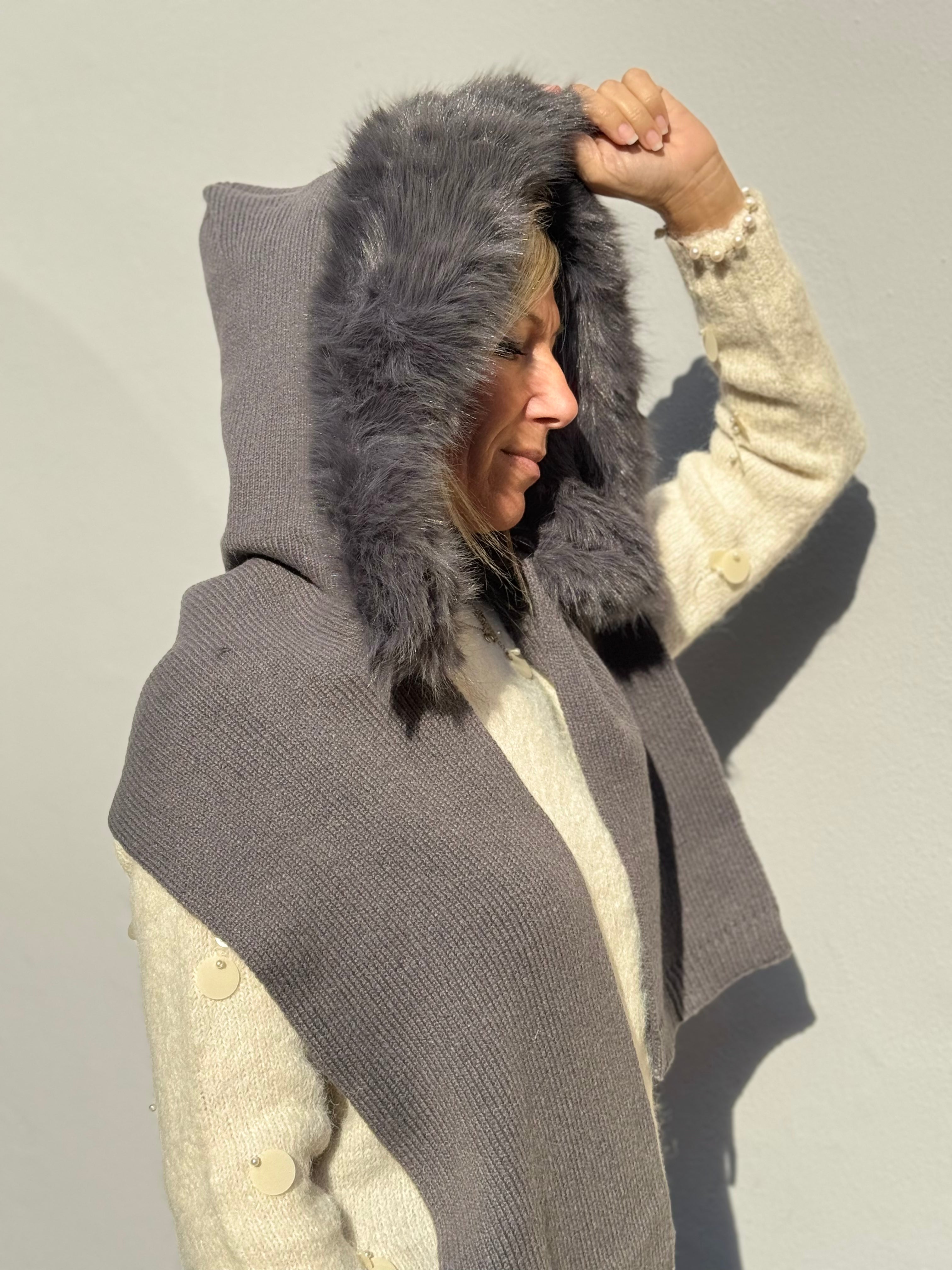 Sciarpa cappuccio ecopelliccia