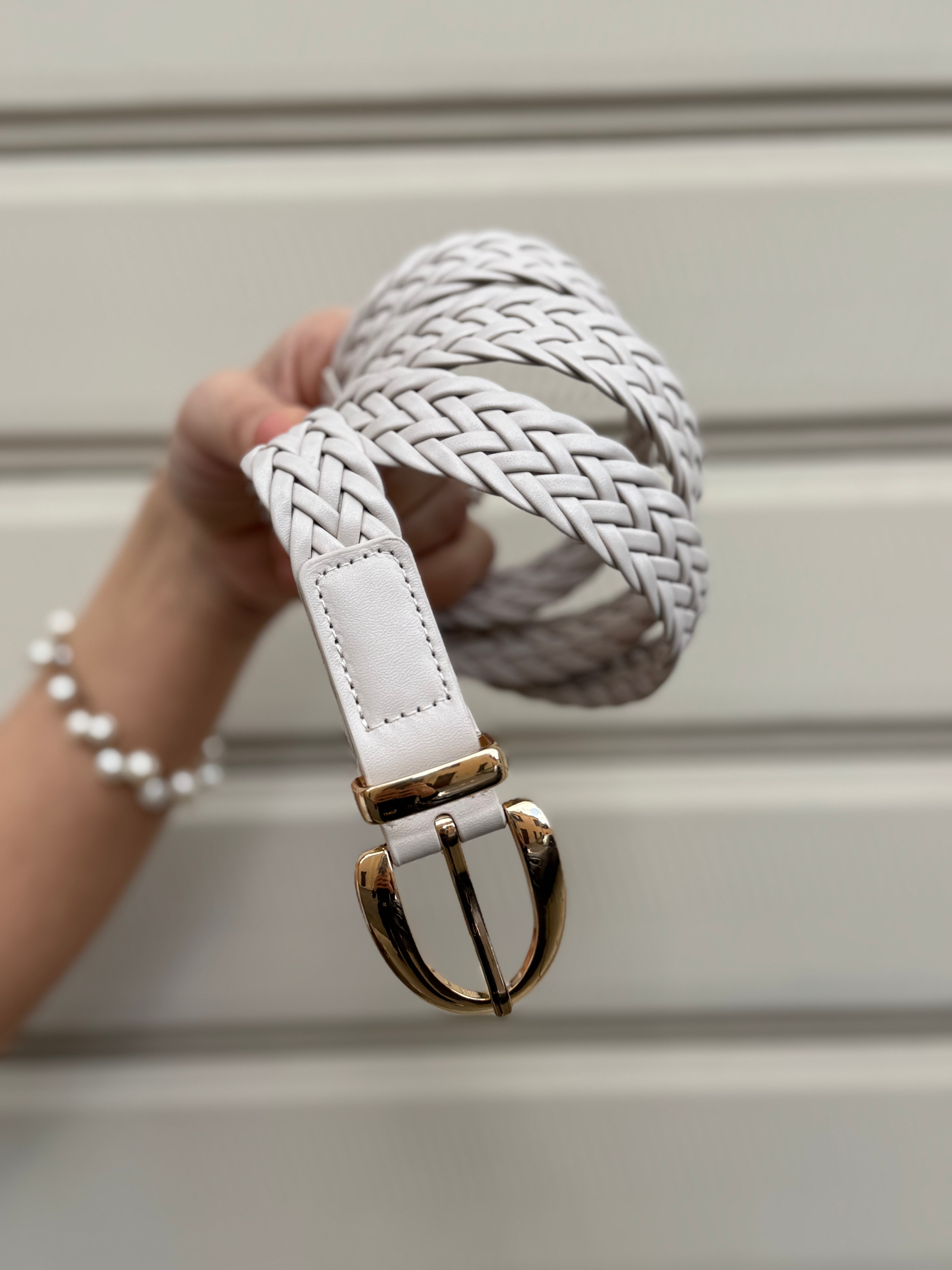 Cintura intrecciata adora