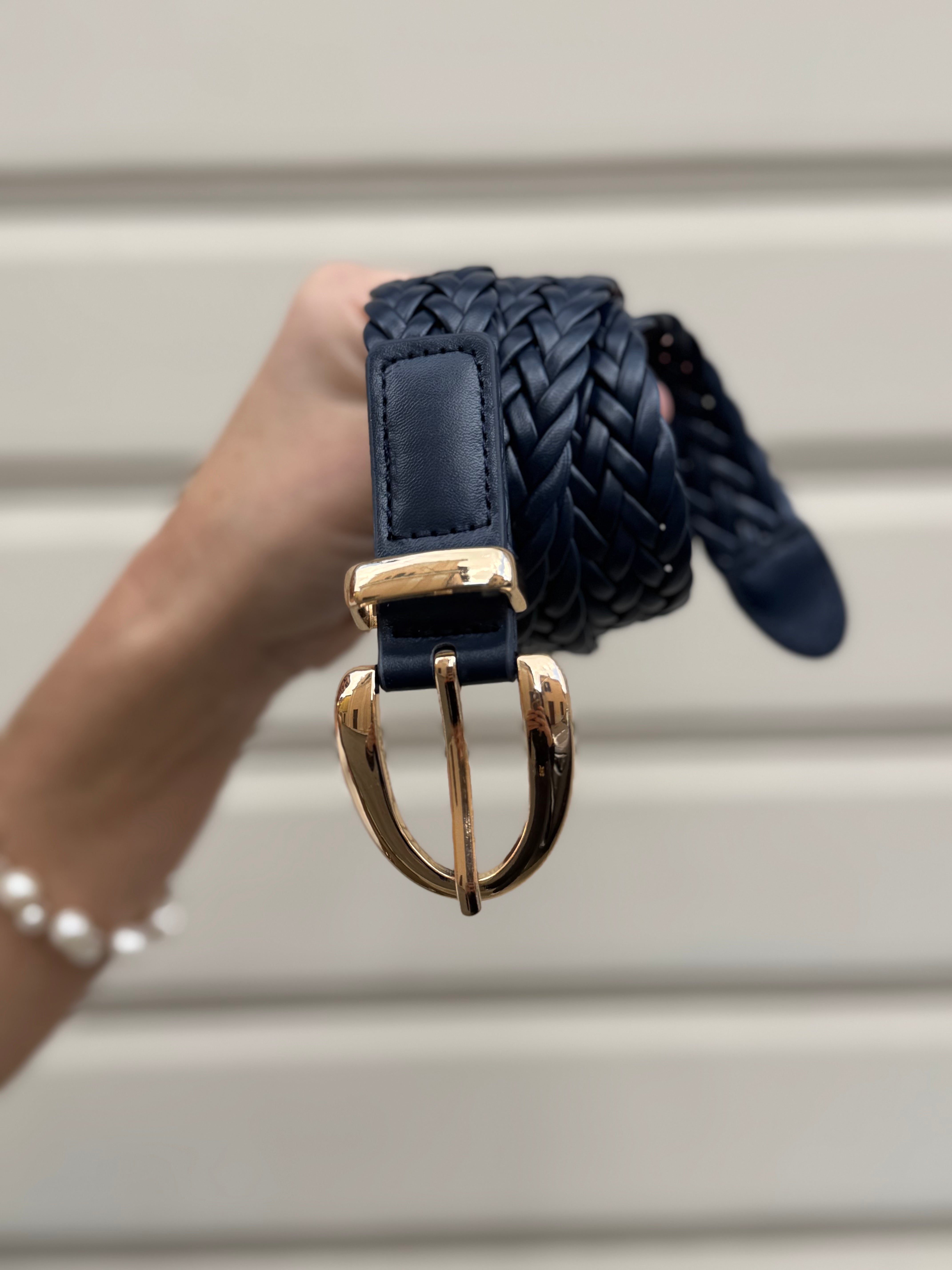 Cintura intrecciata adora