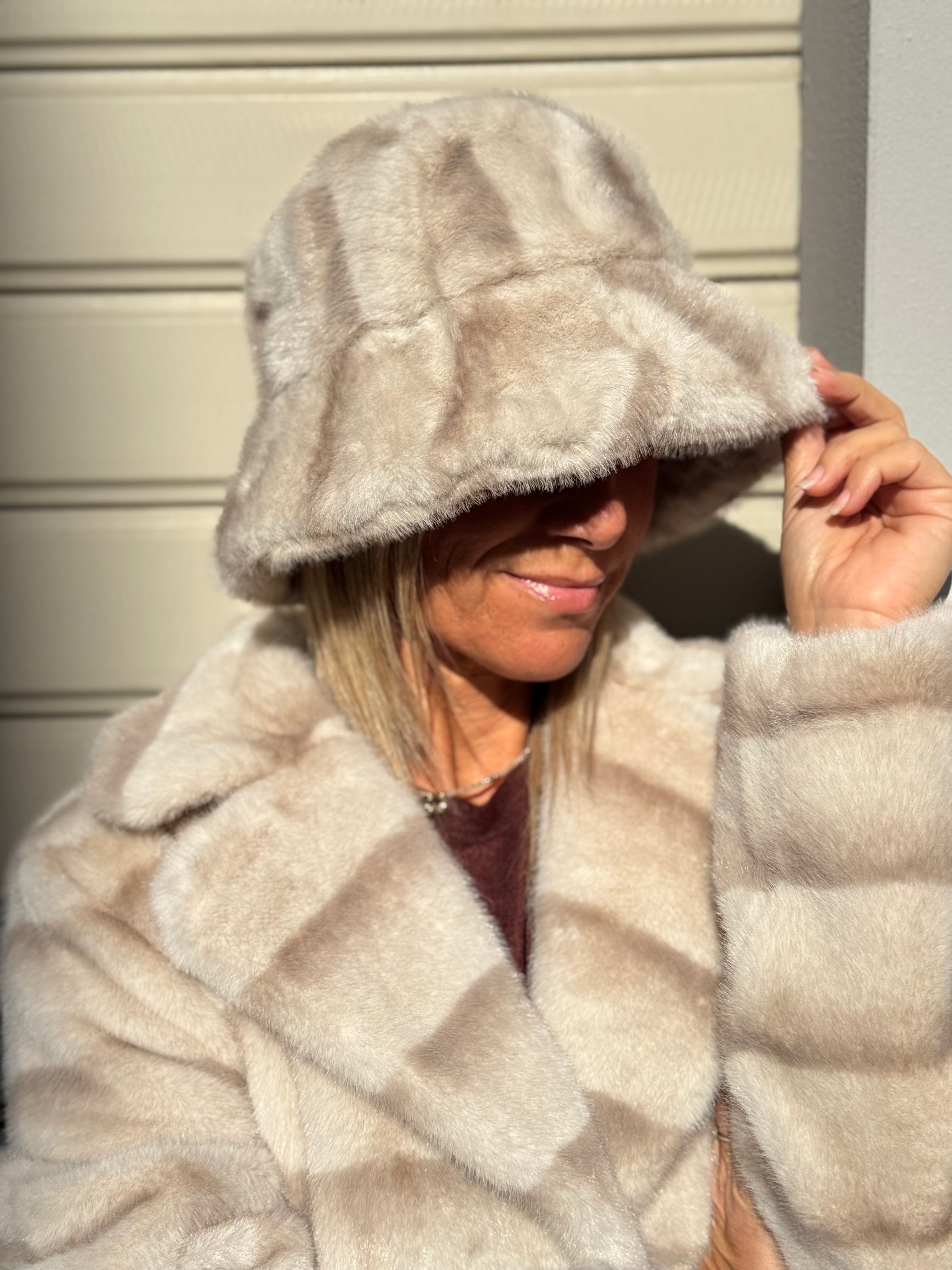 Cappello ecopelliccia adora