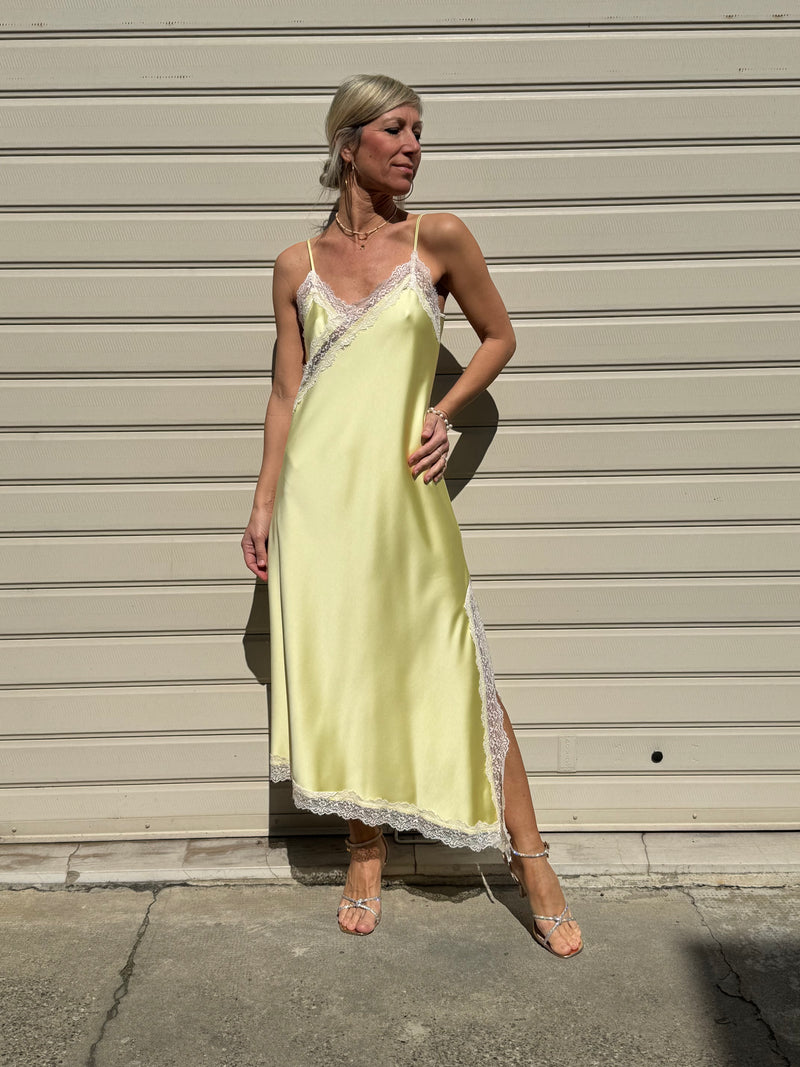 Abito in raso con pizzo imperial