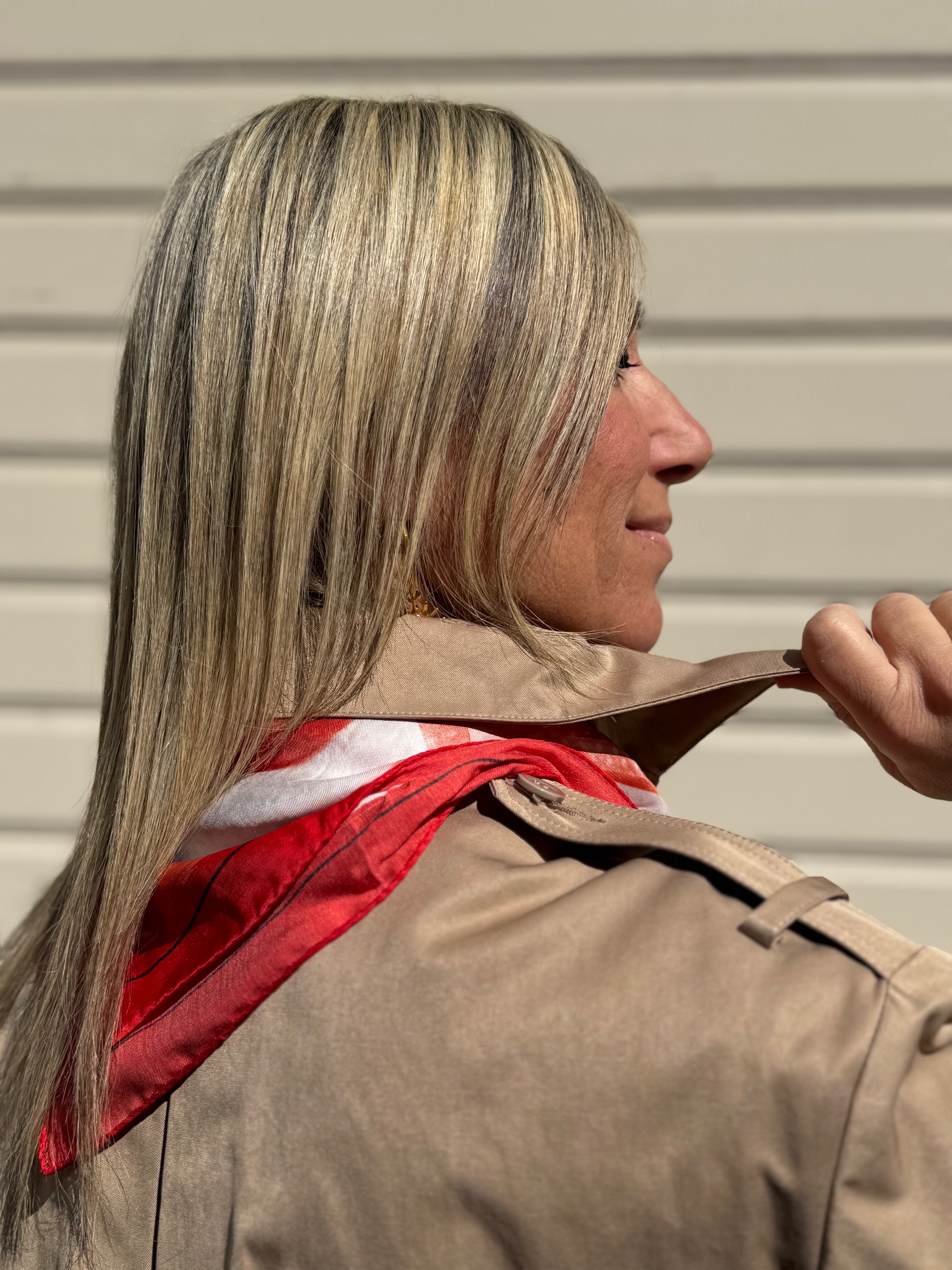 Trench con foulard imperial