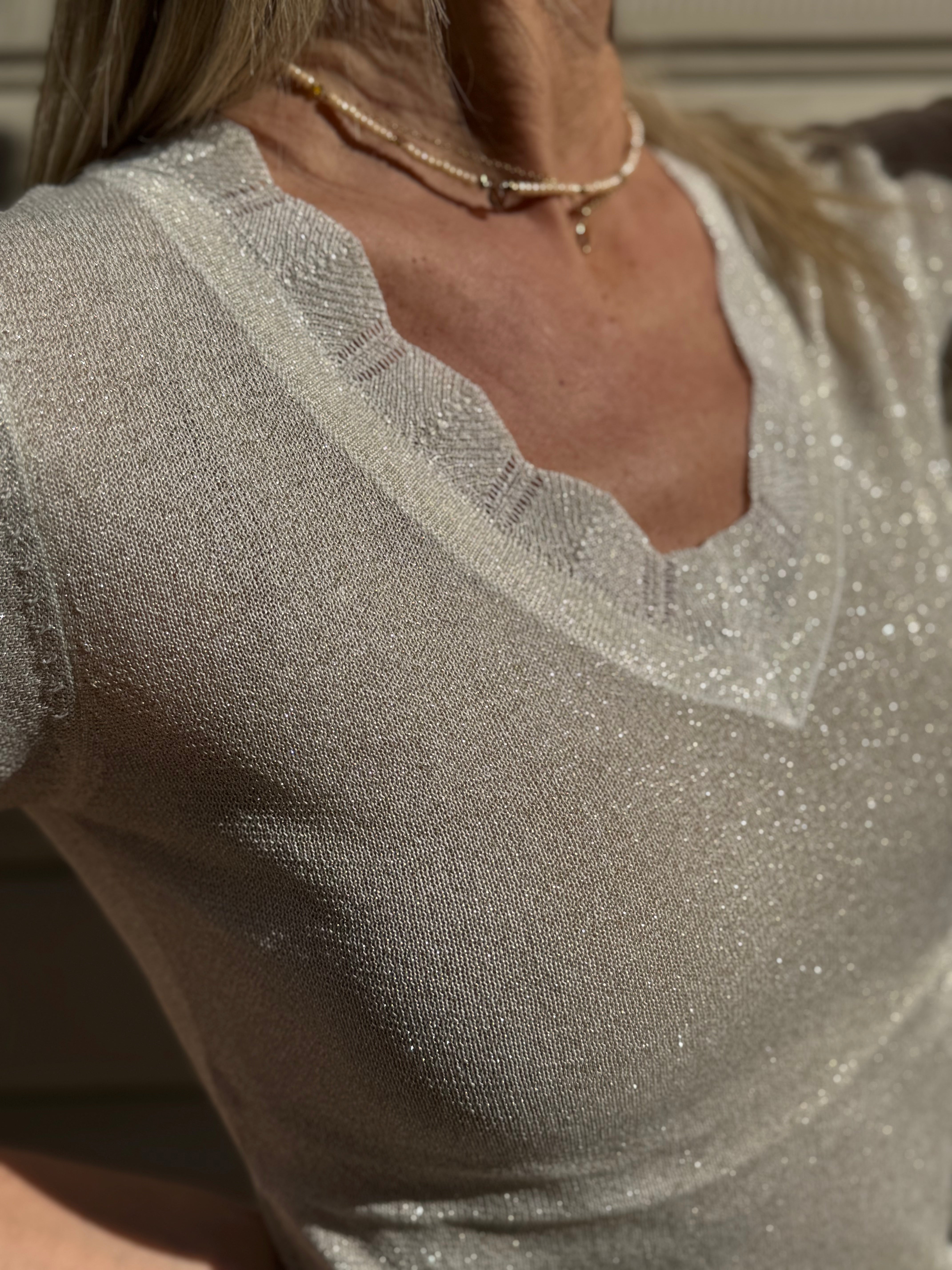 Maglia scollo v ondine artigli
