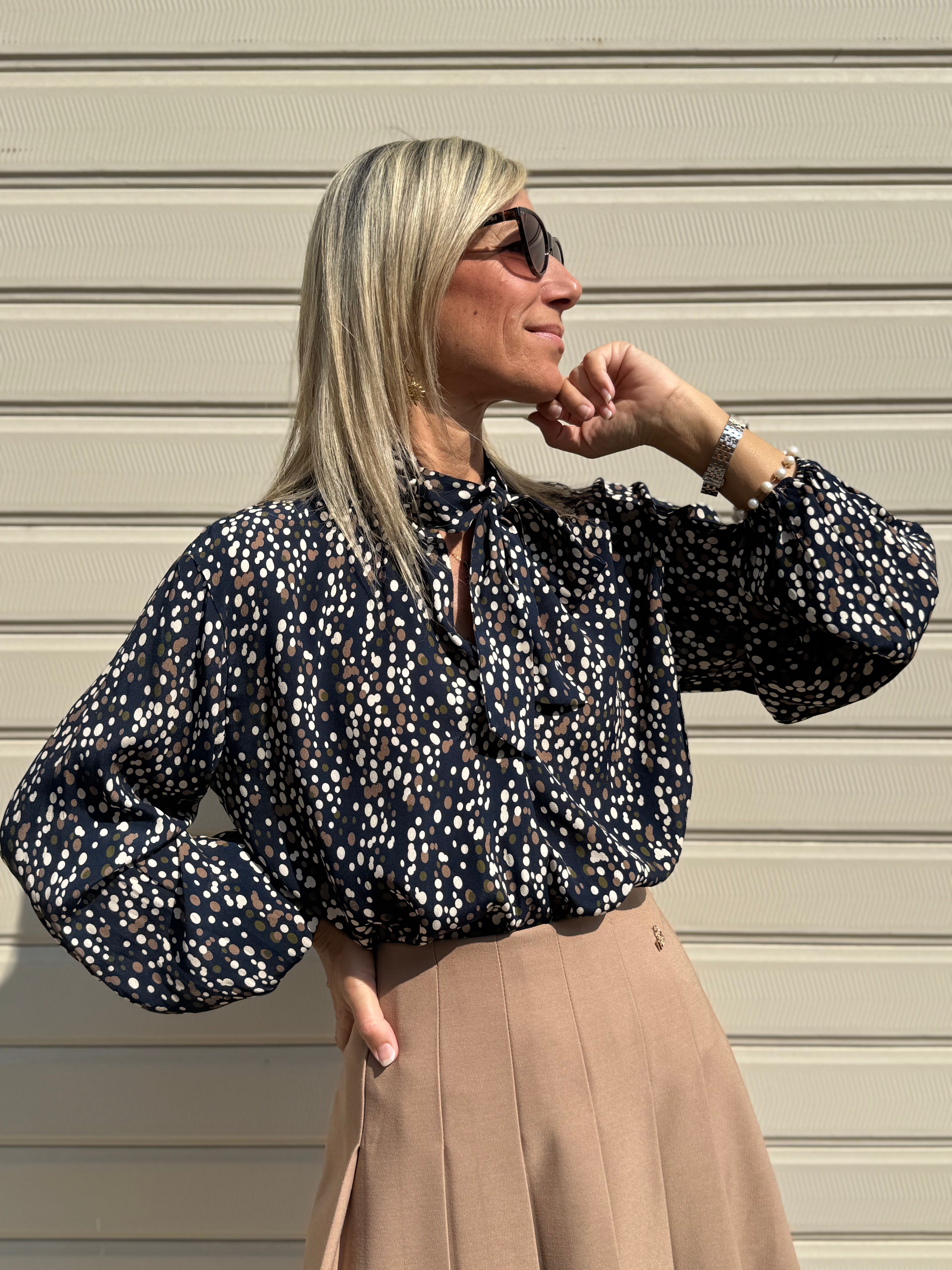 Blusa fiocco macchioline