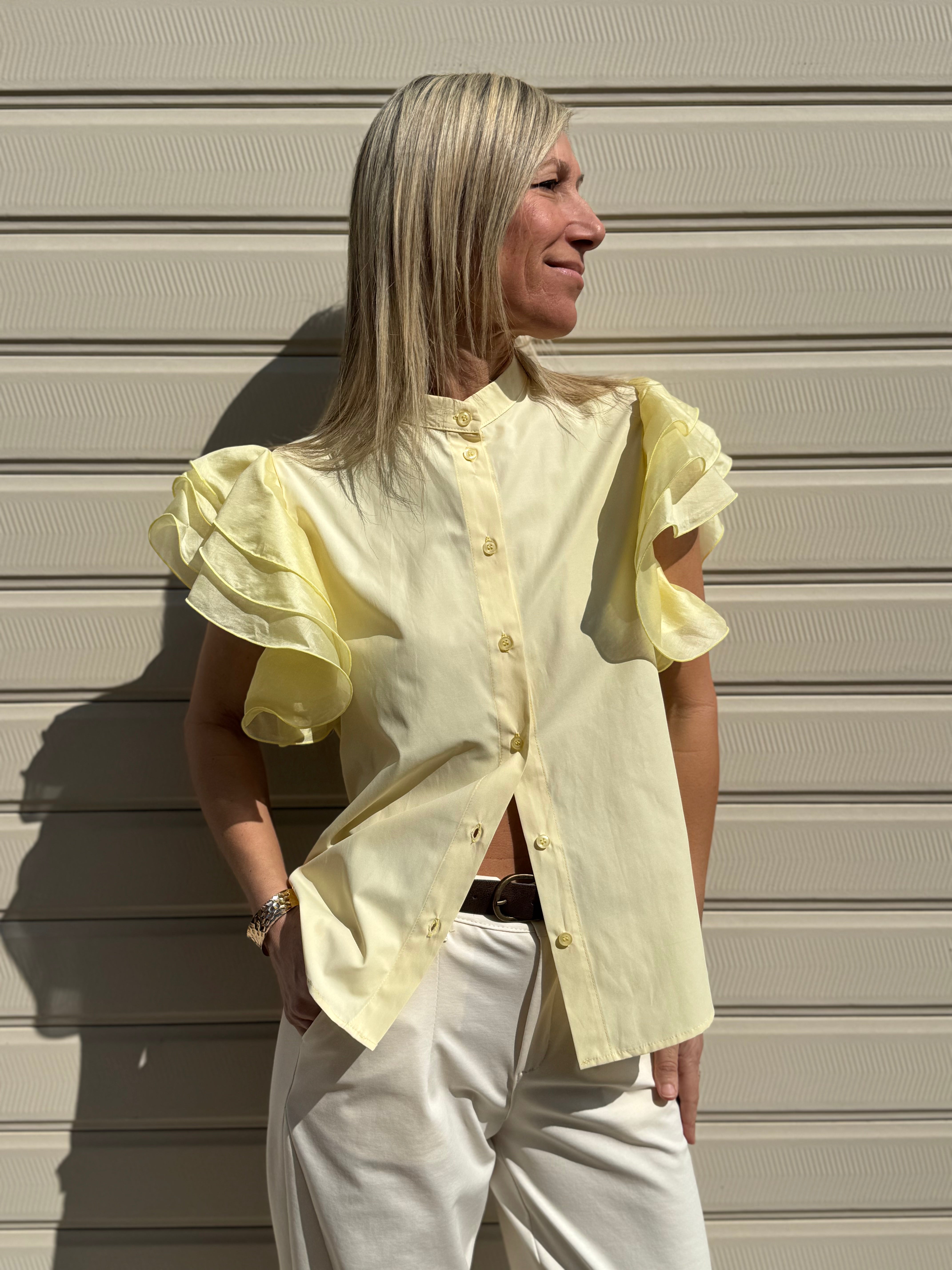 Camicia con maniche volant mimì