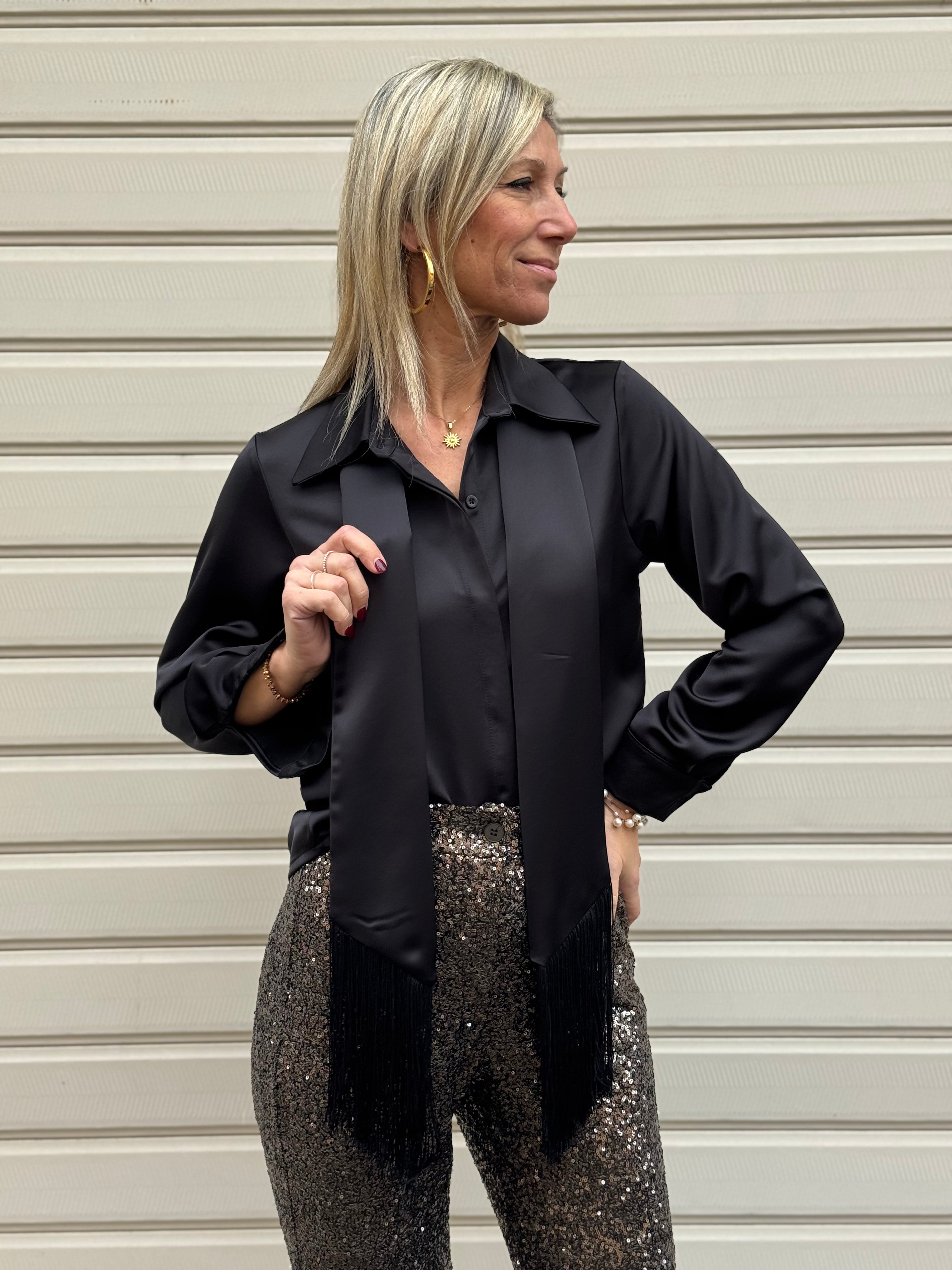 Camicia sciarpa frange kontatto