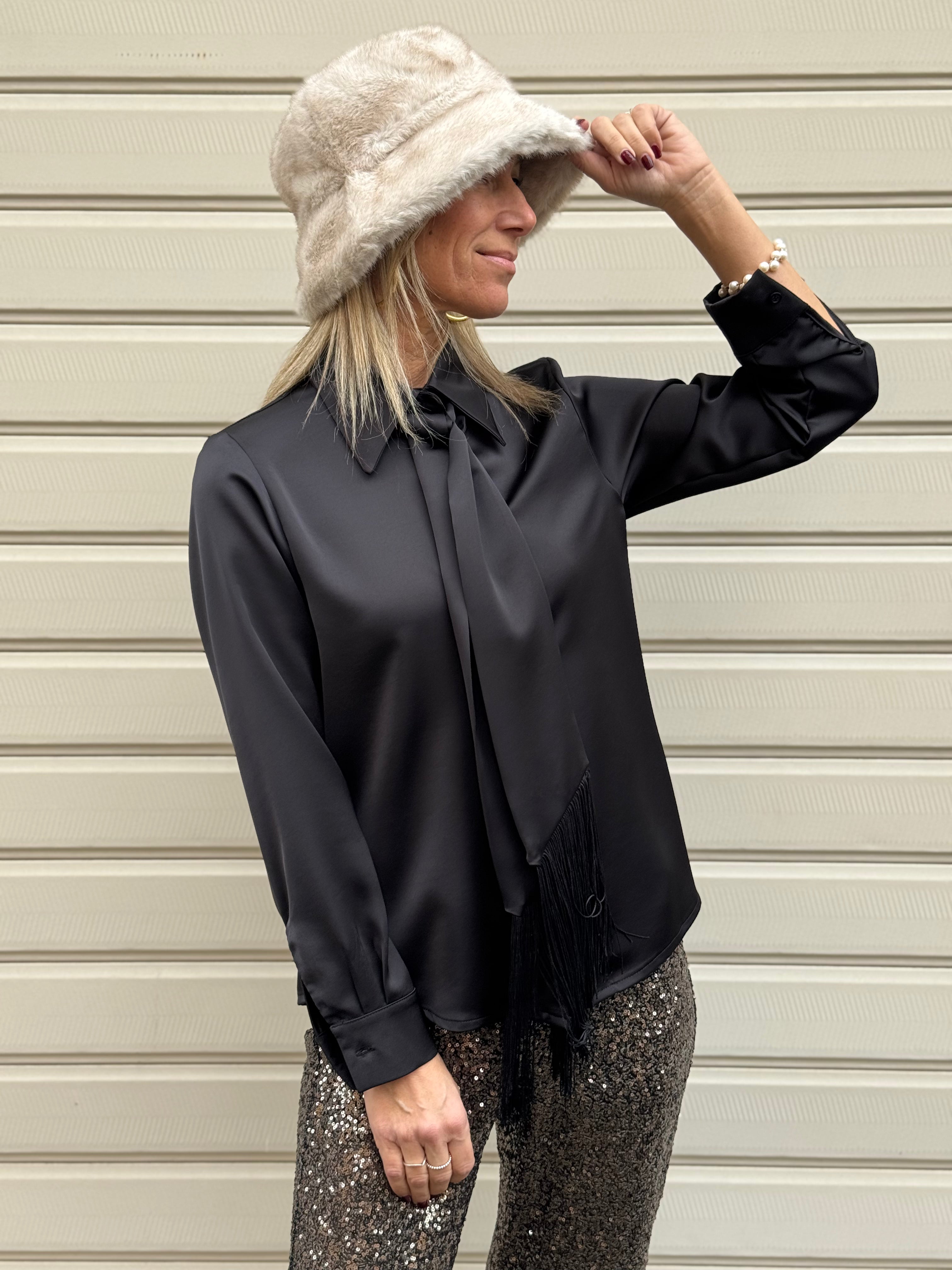 Camicia sciarpa frange kontatto