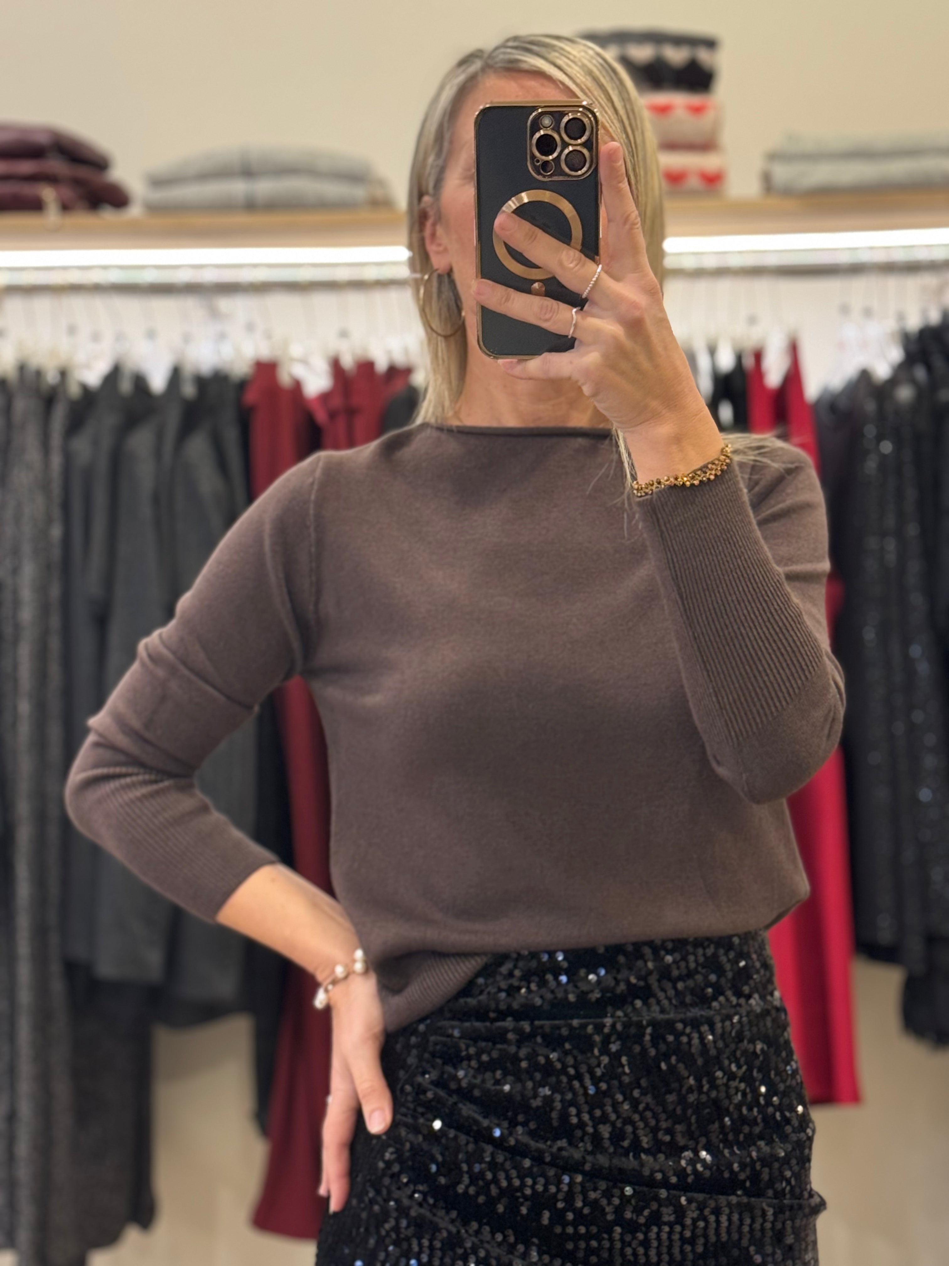 Maglia paricollo adora