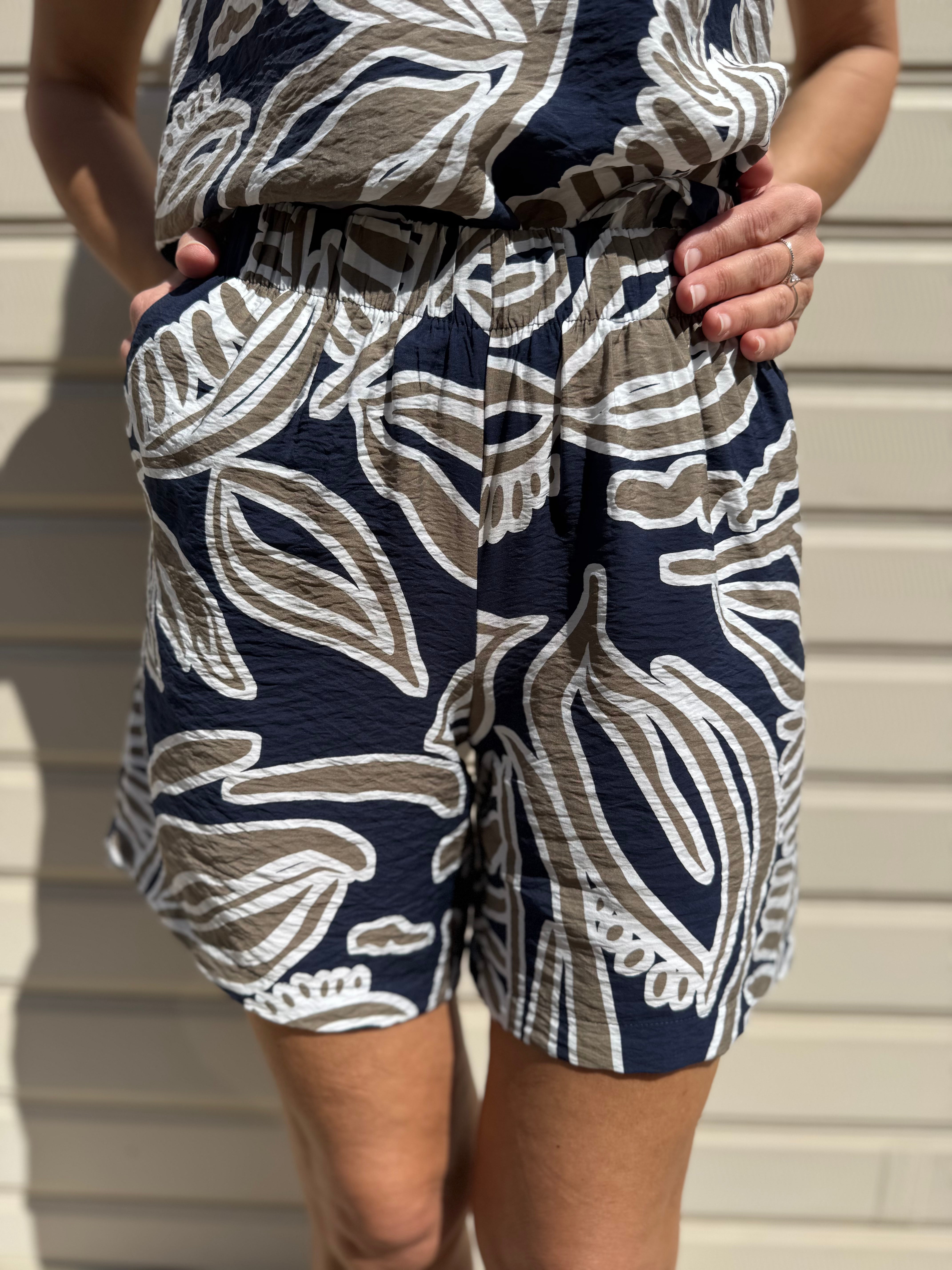 Shorts foglie stilizzate jdy