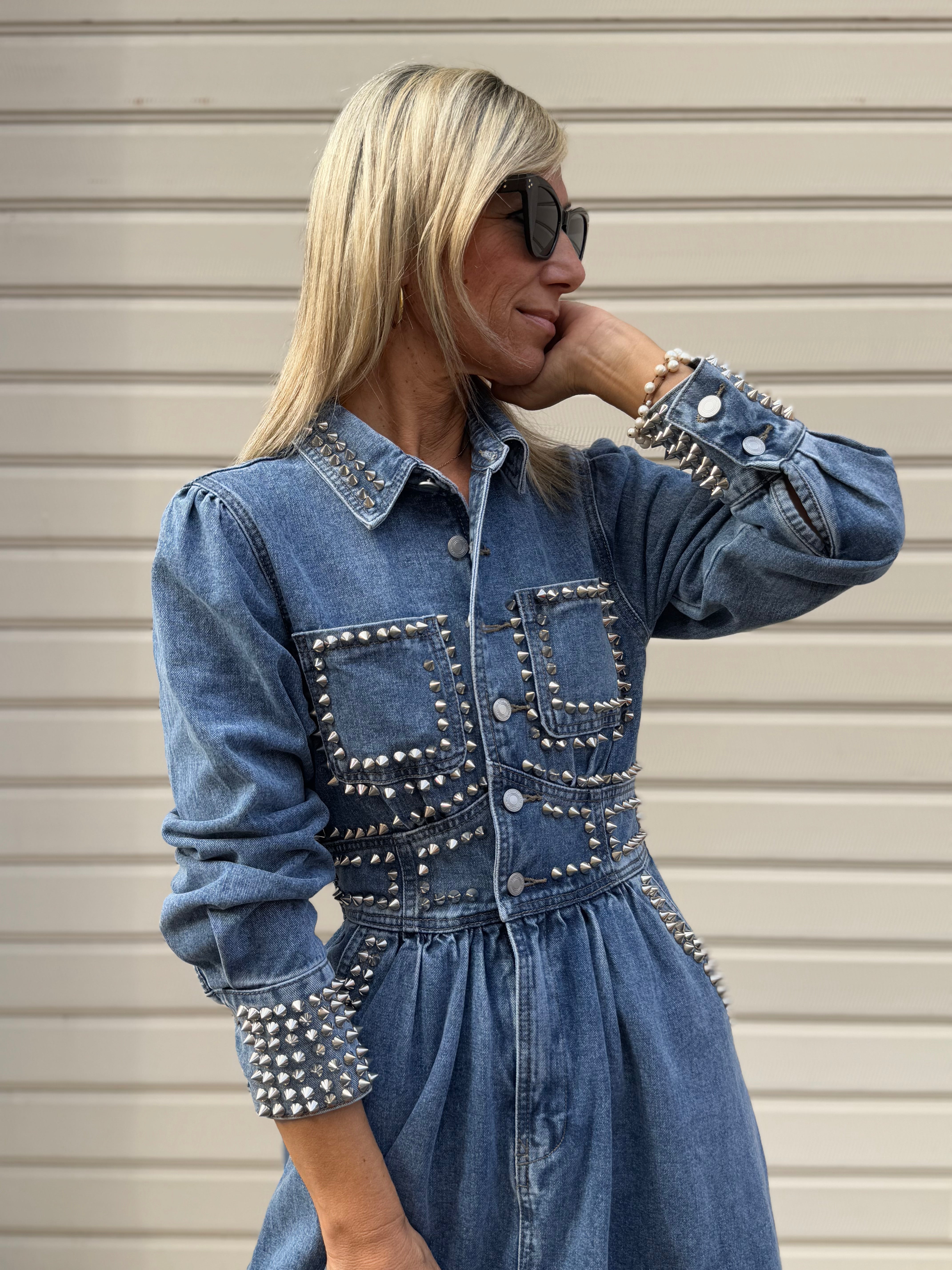 Abito denim borchie kontatto
