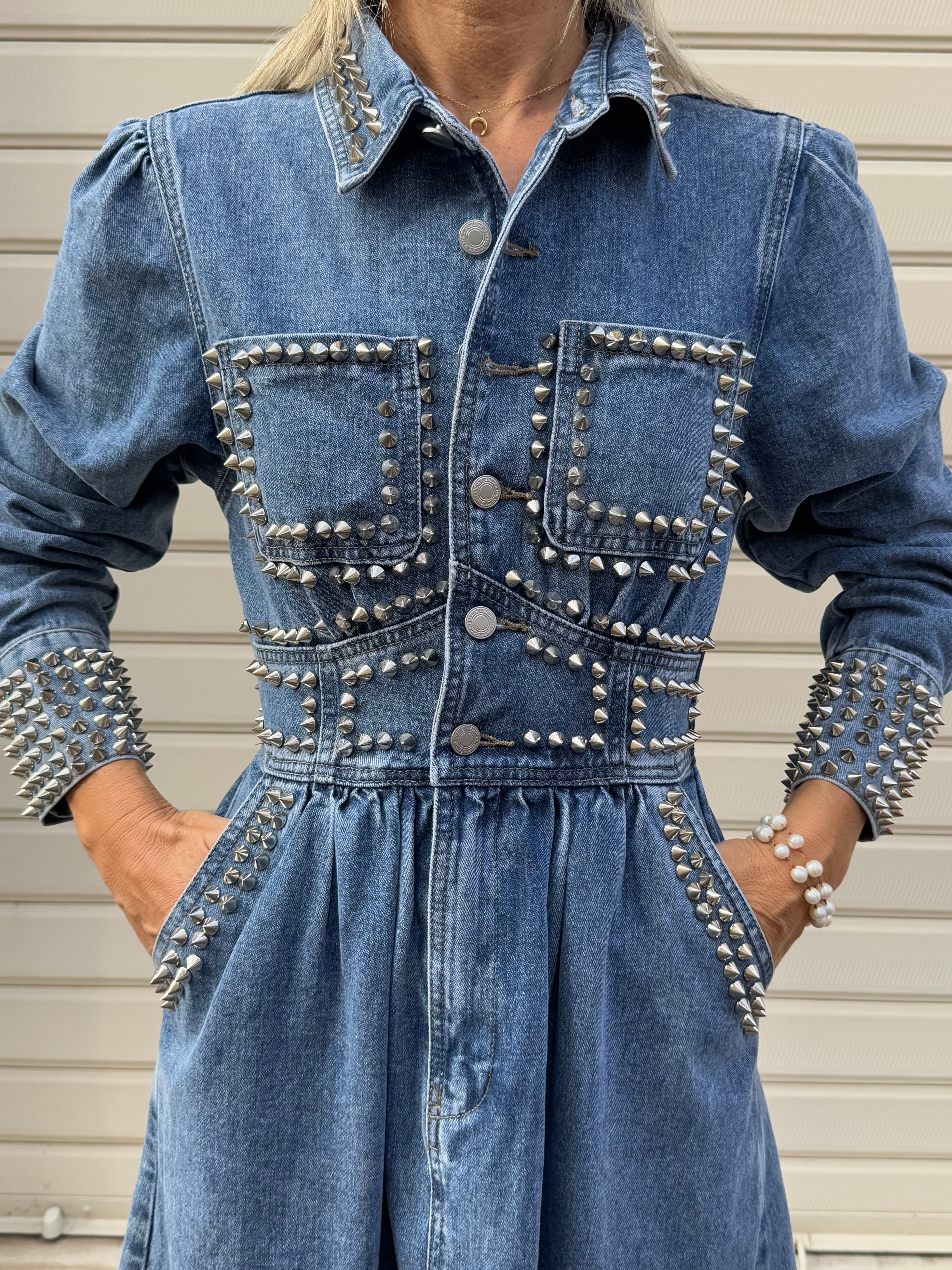 Abito denim borchie kontatto
